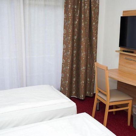 Itm Hotel Deutsches Haus Amburgo Esterno foto