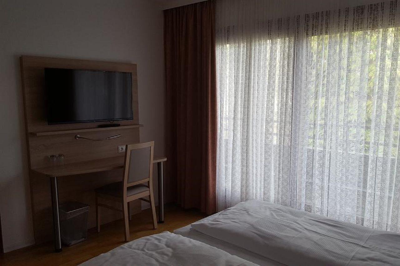 Itm Hotel Deutsches Haus Amburgo Esterno foto
